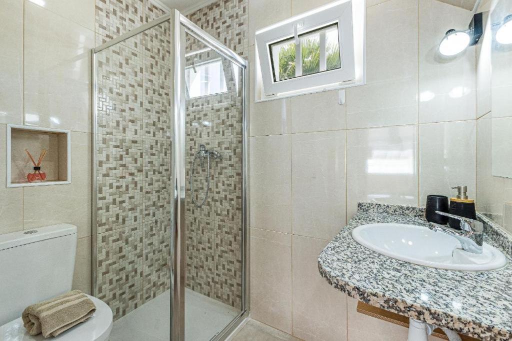 Casa Da Avo - City Center - Private Bedrooms Lagos Bilik gambar
